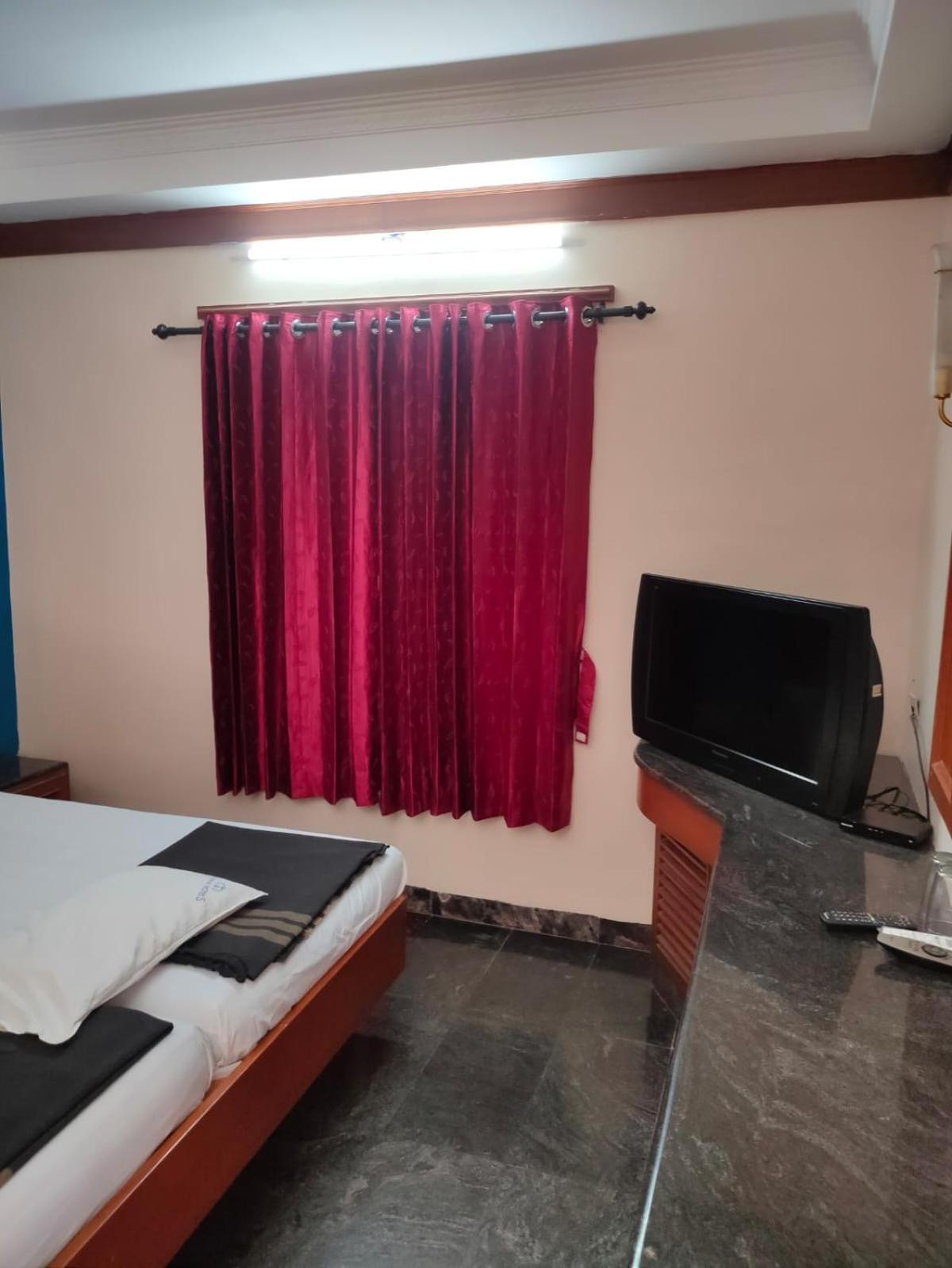 תני Anjana Hotels מראה חיצוני תמונה